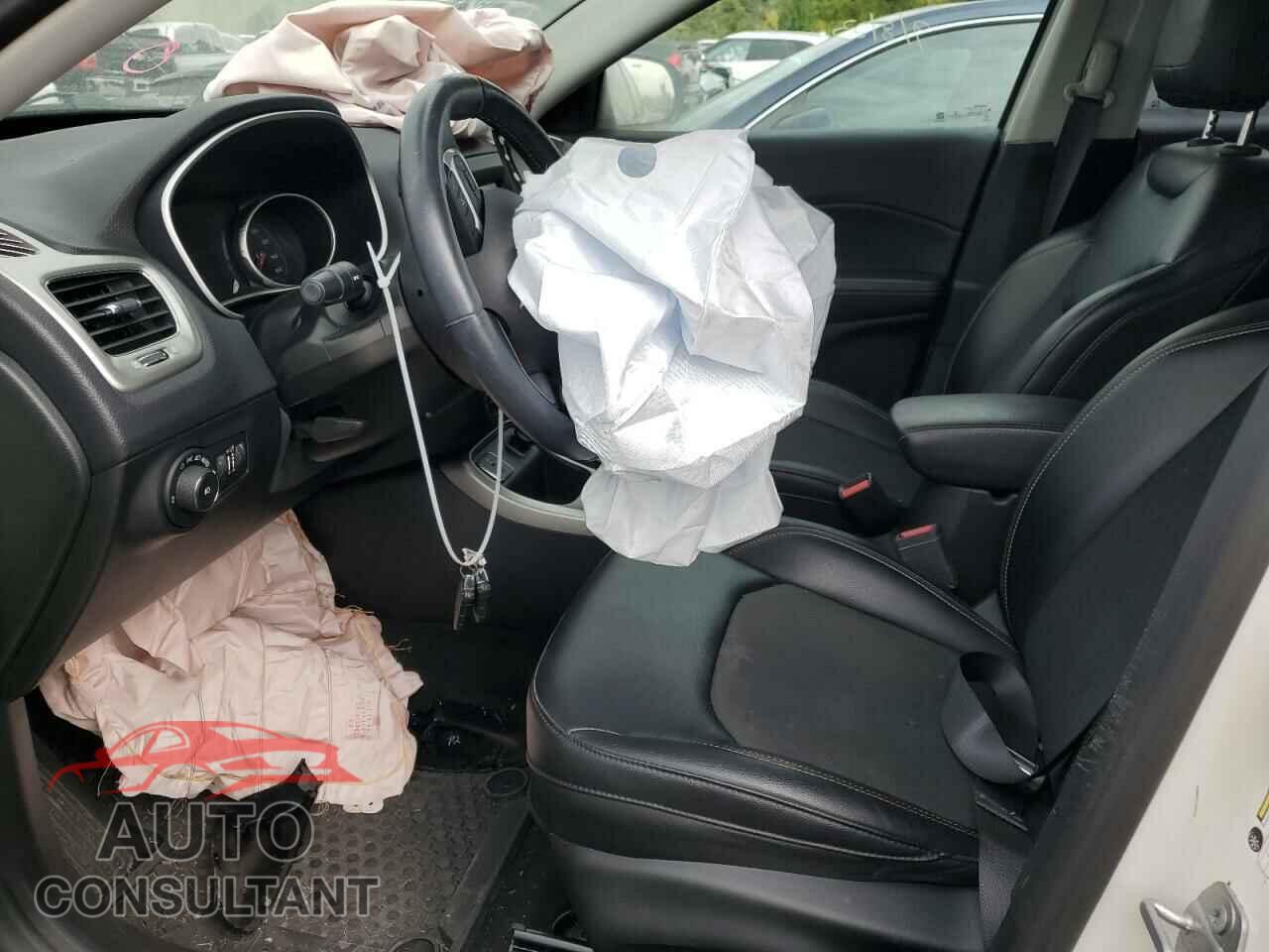 JEEP COMPASS 2017 - 3C4NJCBB4HT672466