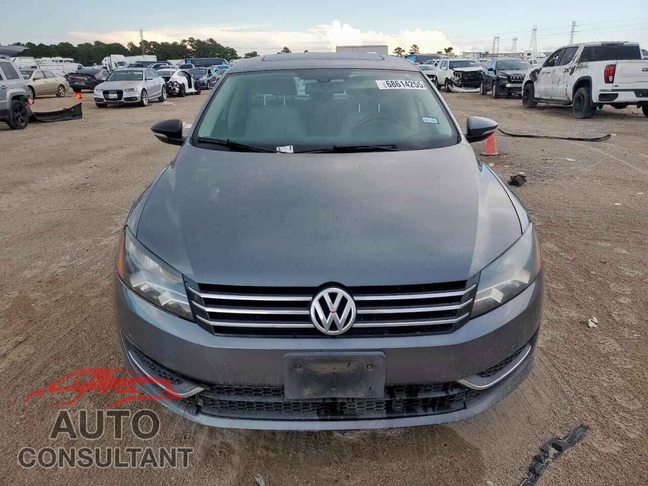 VOLKSWAGEN PASSAT 2012 - 1VWBH7A3XCC056515