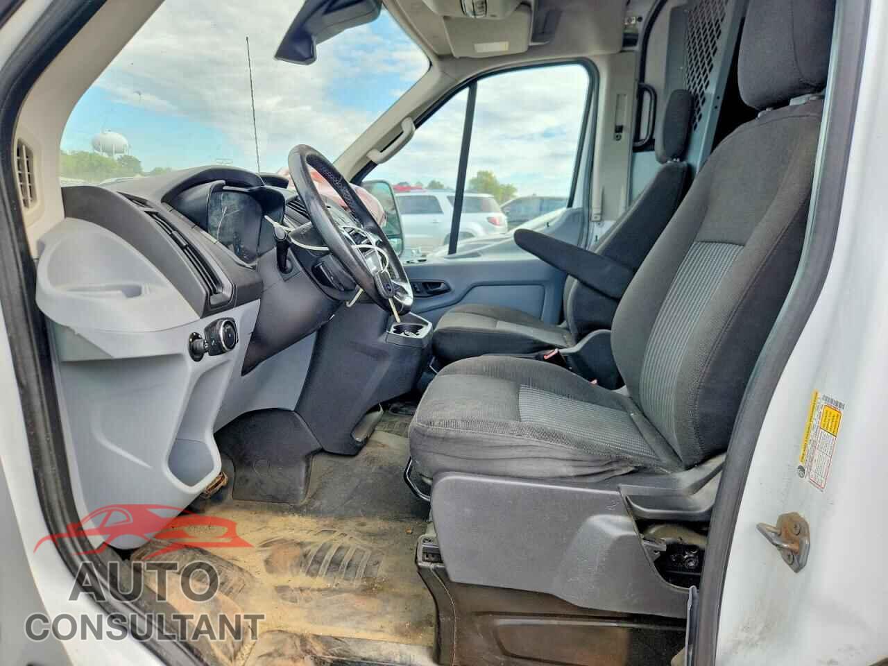 FORD TRANSIT 2017 - 1FTYR2CM7HKB01751