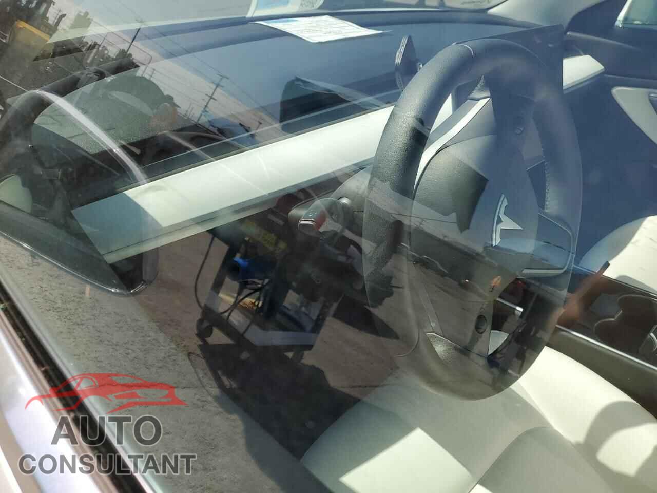 TESLA MODEL 3 2020 - 5YJ3E1EA0LF615384