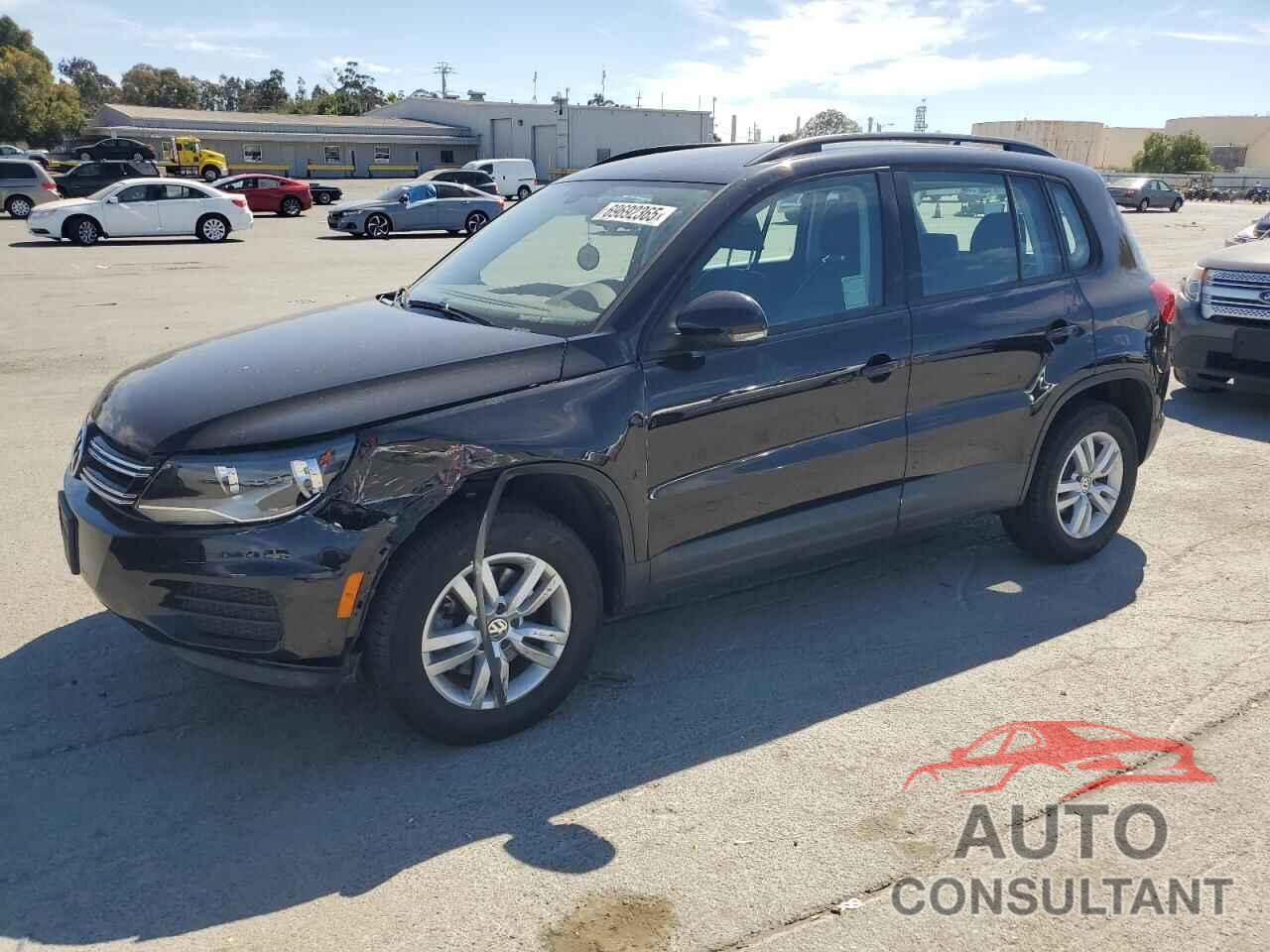 VOLKSWAGEN TIGUAN 2017 - WVGAV7AX1HK040559