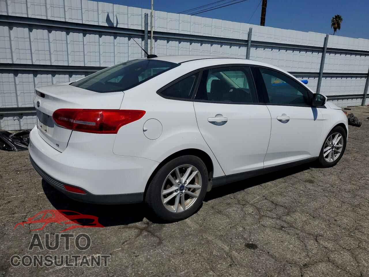 FORD FOCUS 2018 - 1FADP3F24JL293382