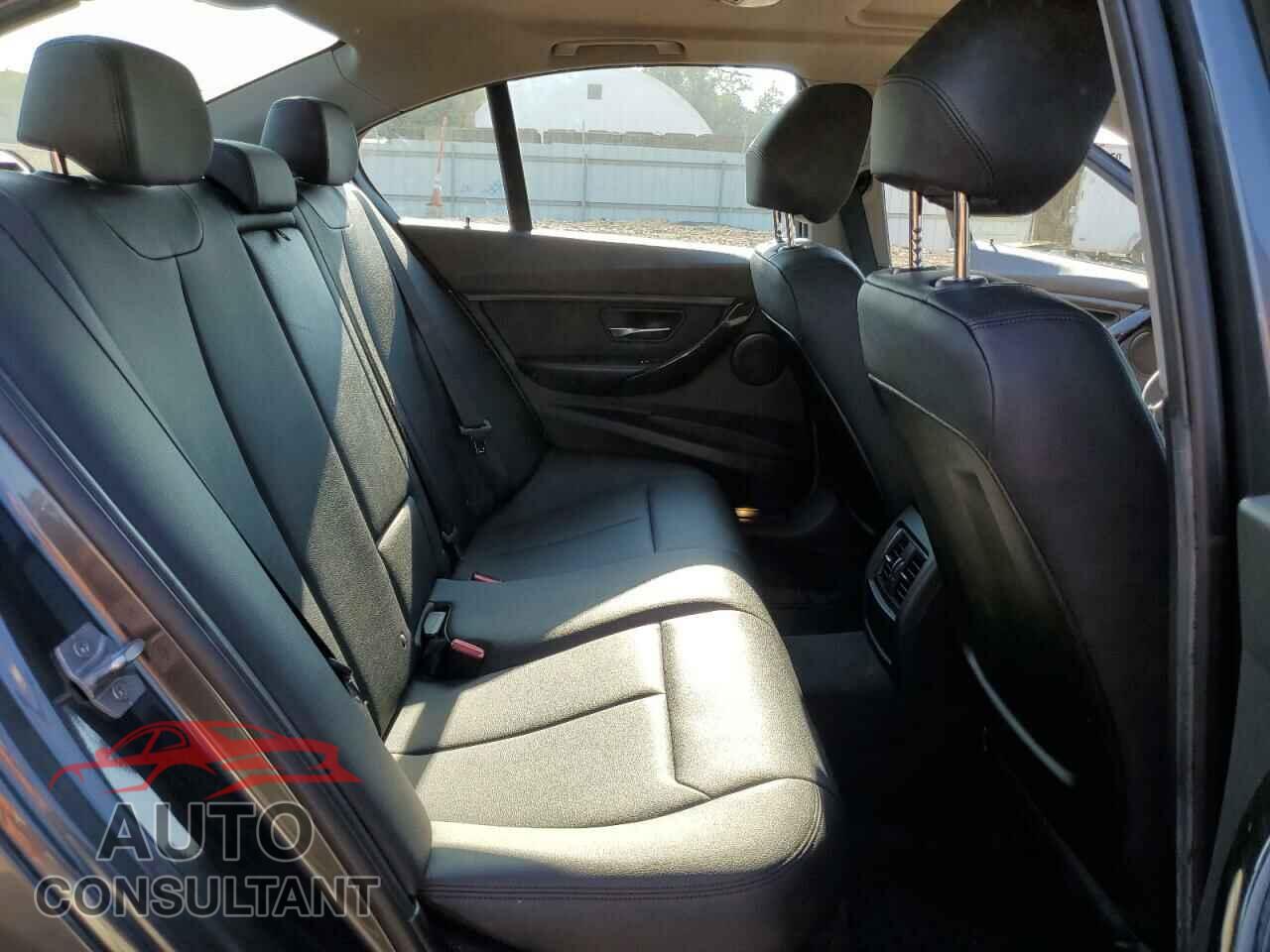 BMW 3 SERIES 2016 - WBA8E5G55GNU19703