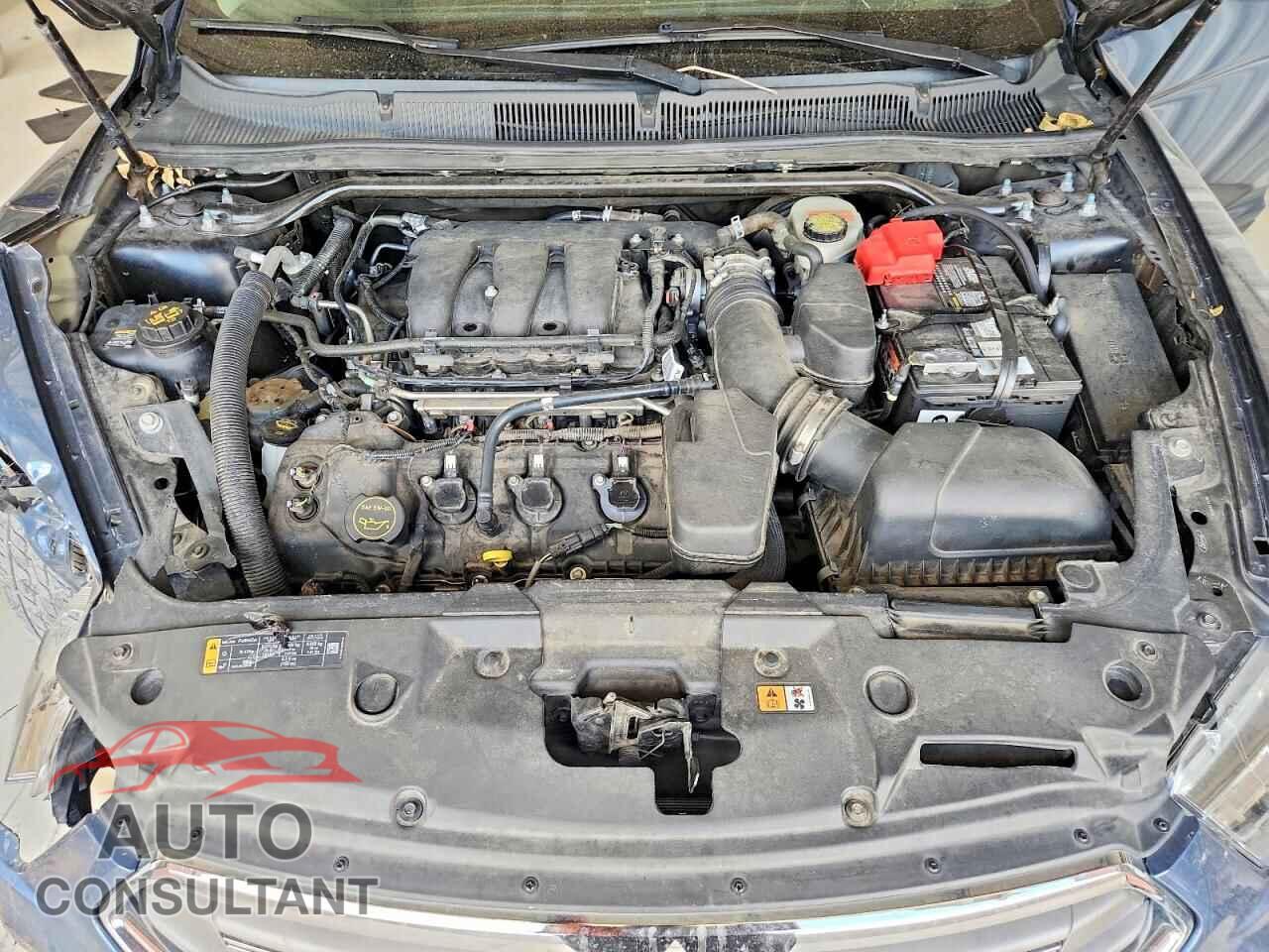 FORD TAURUS 2018 - 1FAHP2D8XJG102026
