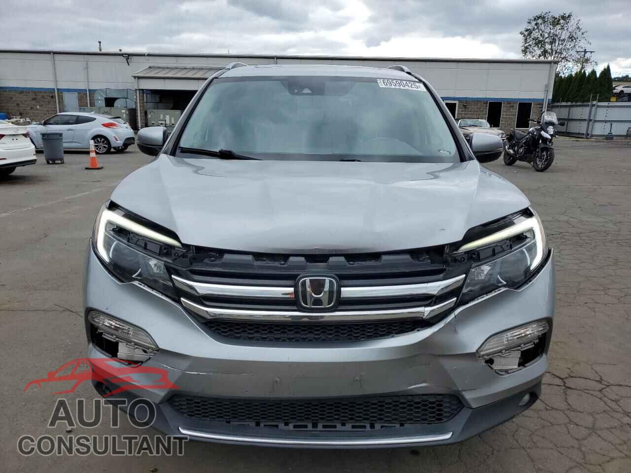 HONDA PILOT 2017 - 5FNYF6H00HB070829