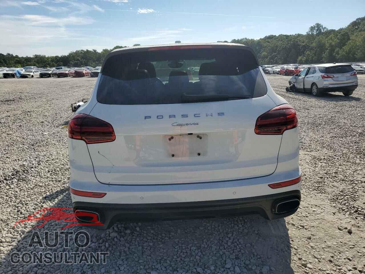 PORSCHE CAYENNE 2017 - WP1AA2A24HKA91219