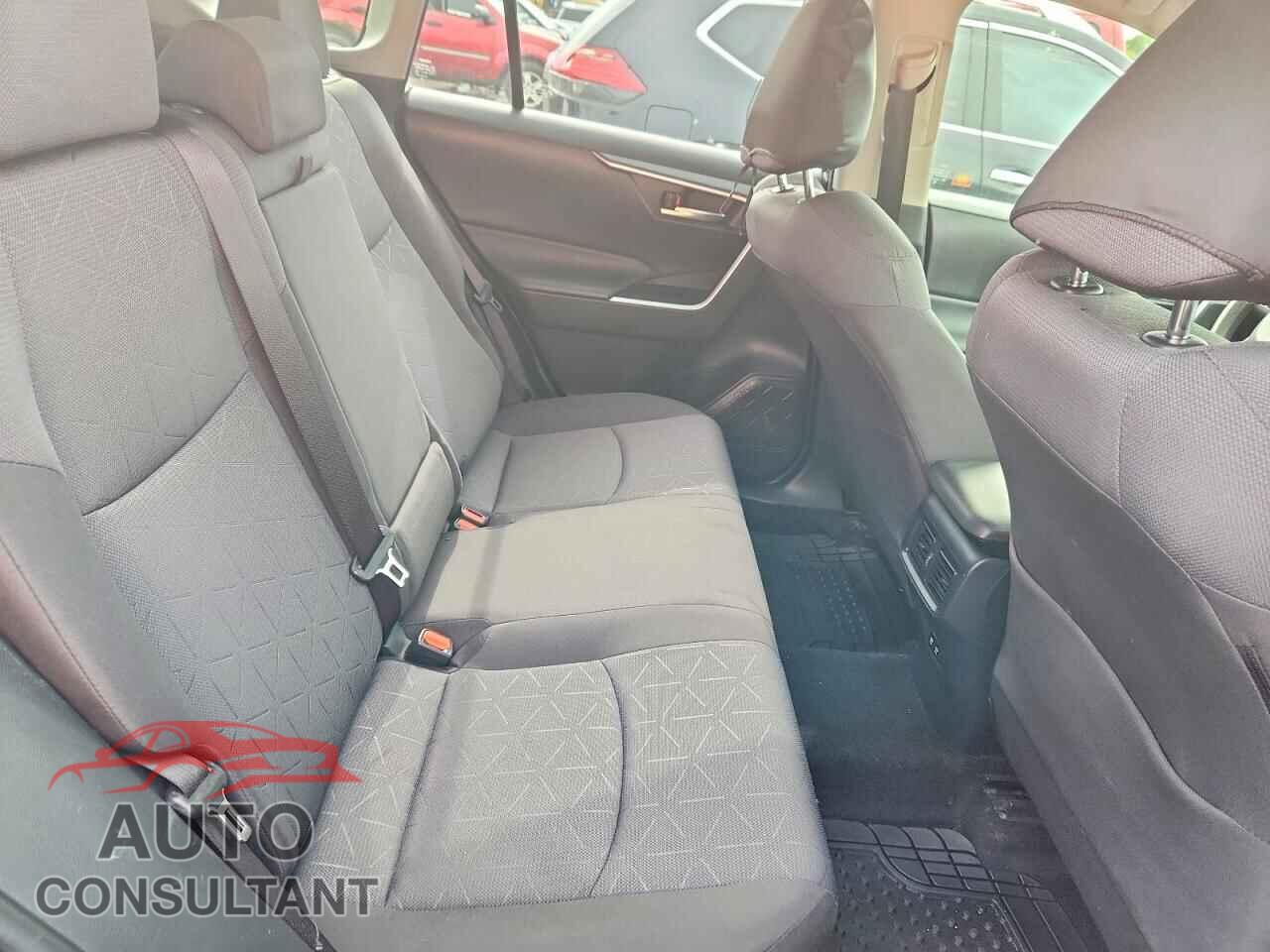 TOYOTA RAV4 2019 - JTMP1RFV9KD014283