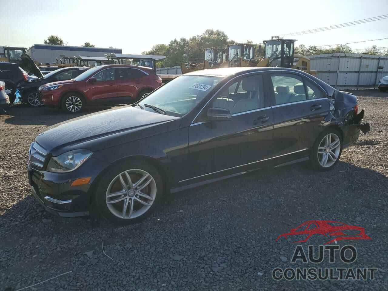 MERCEDES-BENZ C-CLASS 2013 - WDDGF8AB2DG150478