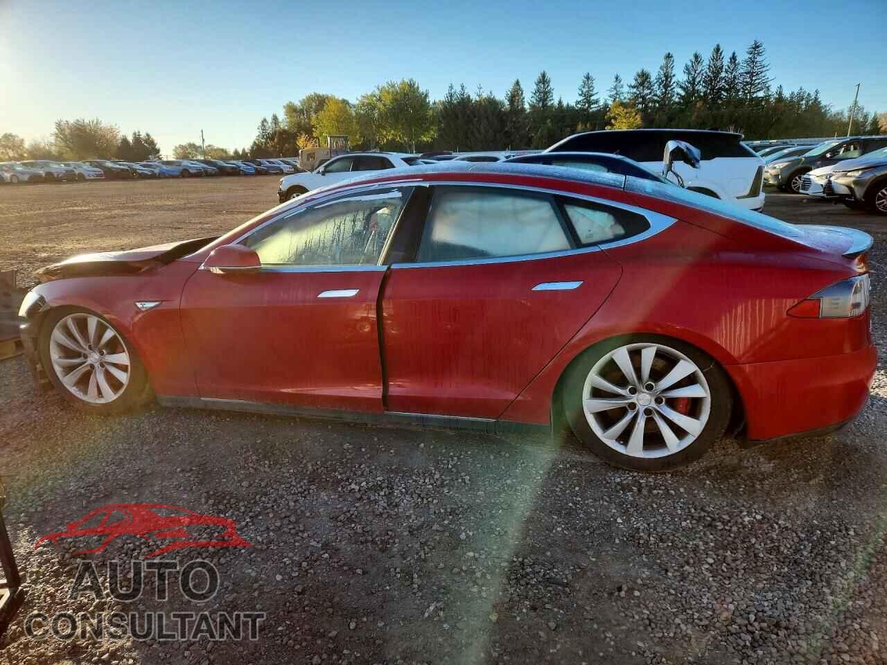 TESLA MODEL S 2014 - 5YJSA1H25EFP64100