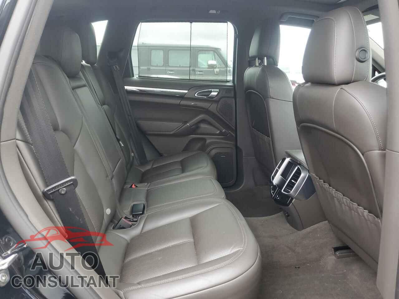 PORSCHE CAYENNE 2016 - WP1AB2A26GLA96881