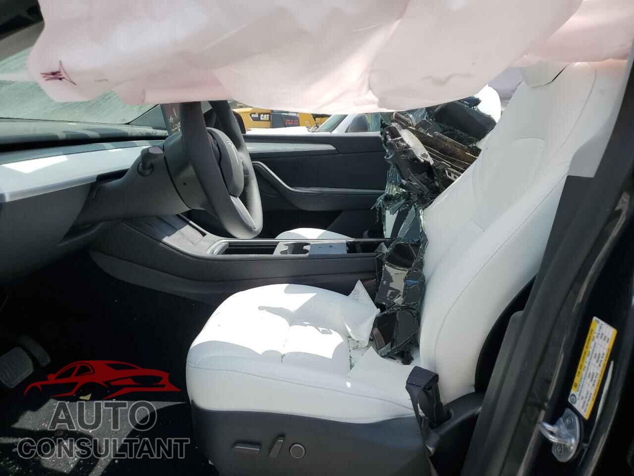 TESLA MODEL Y 2024 - 7SAYGDED3RA312636