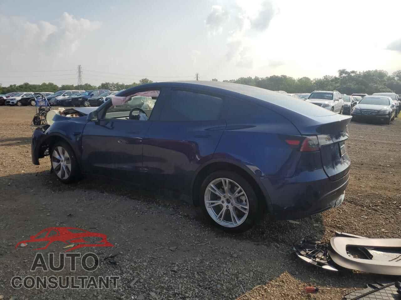 TESLA MODEL Y 2023 - 7SAYGDEE5PF667591