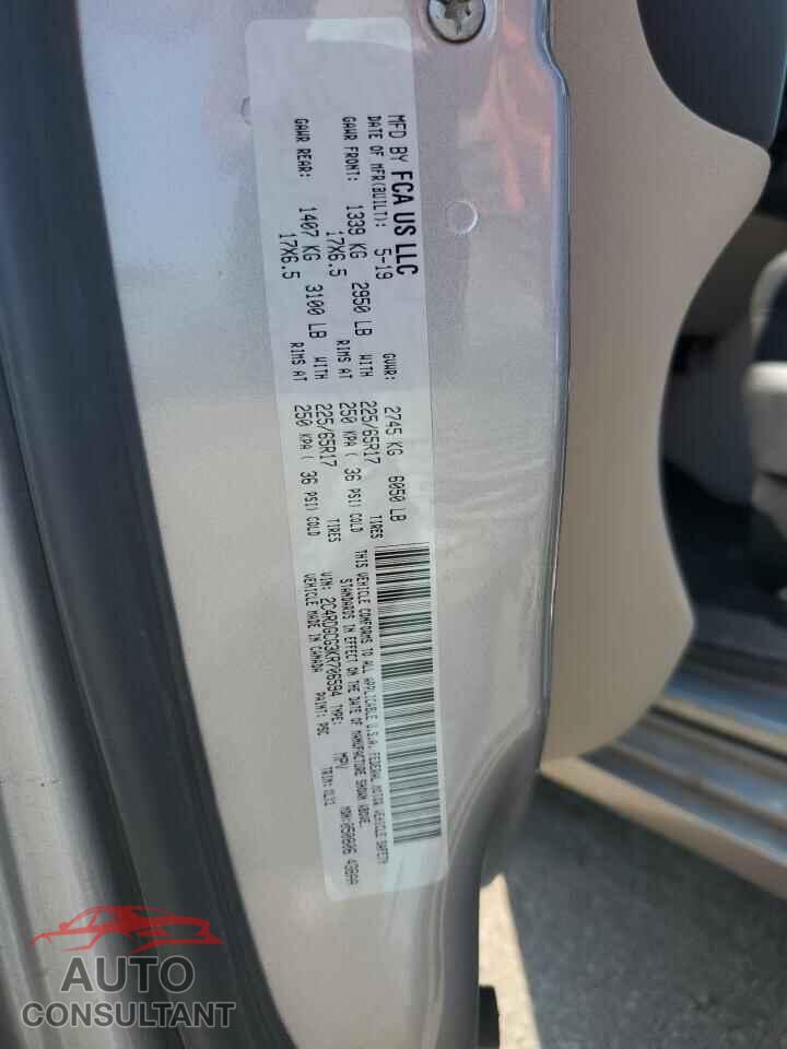 DODGE CARAVAN 2019 - 2C4RDGCG3KR706594
