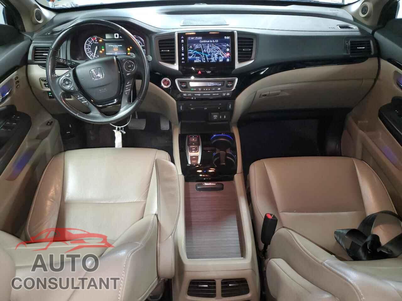 HONDA PILOT 2017 - 5FNYF6H99HB083514
