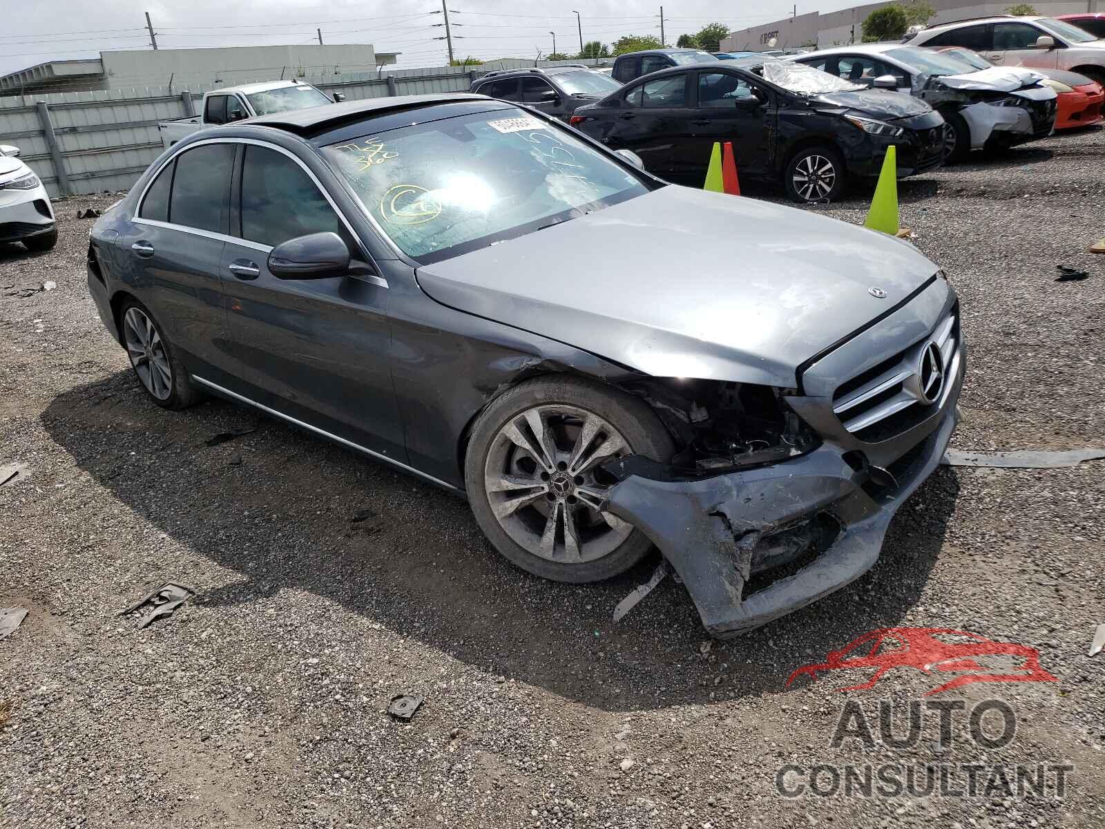 MERCEDES-BENZ C-CLASS 2018 - 55SWF4JB1JU257556