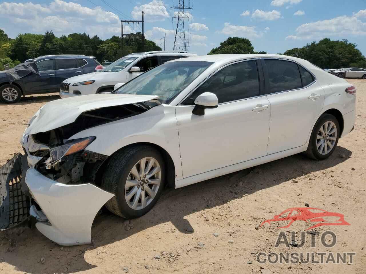 TOYOTA CAMRY 2018 - 4T1B11HK1JU075863