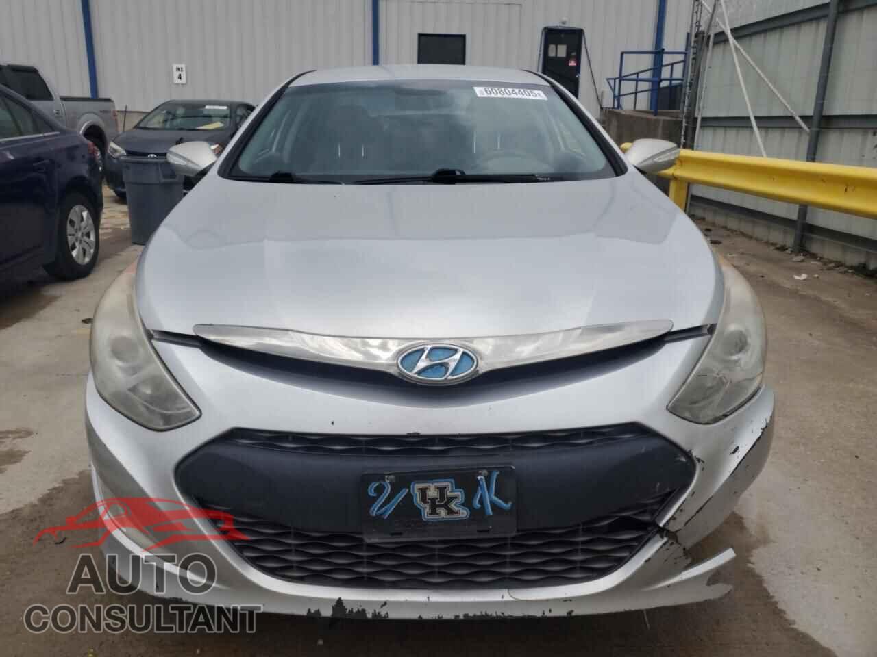 HYUNDAI SONATA 2012 - KMHEC4A43CA044140