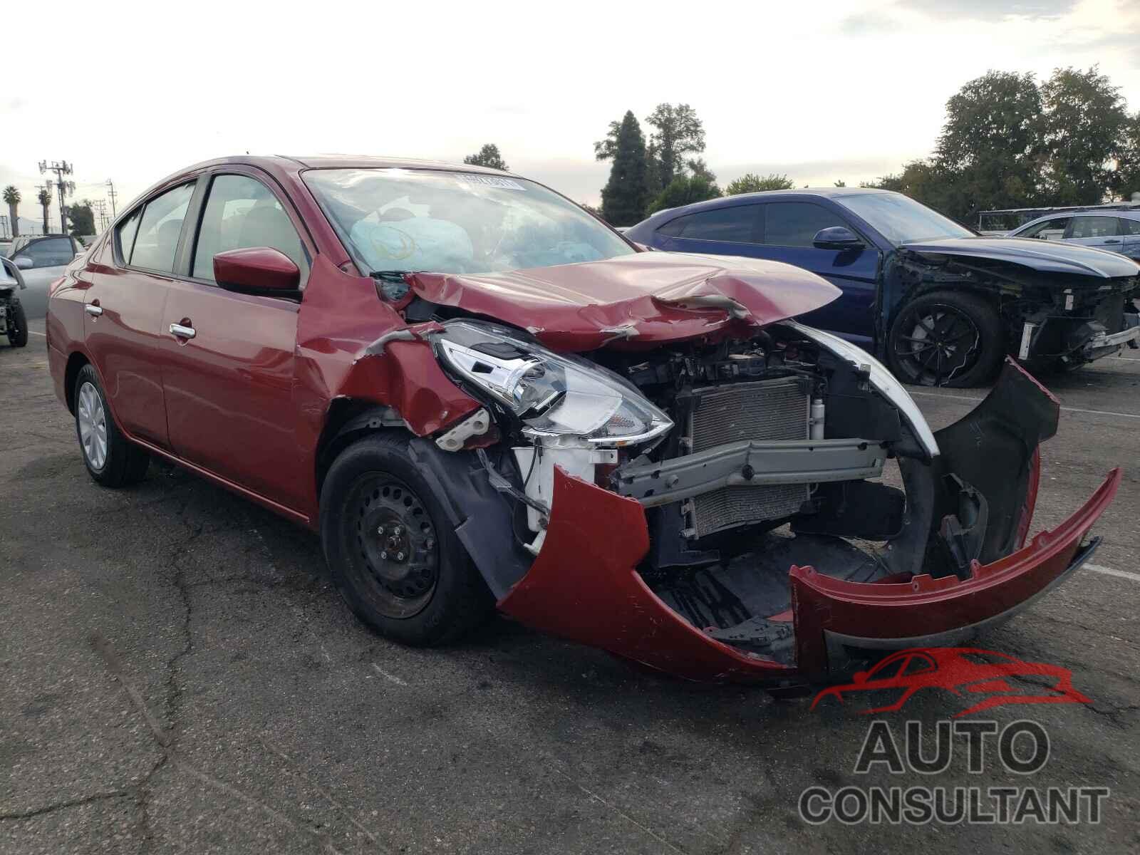 NISSAN VERSA 2018 - 3N1CN7AP7JL882181