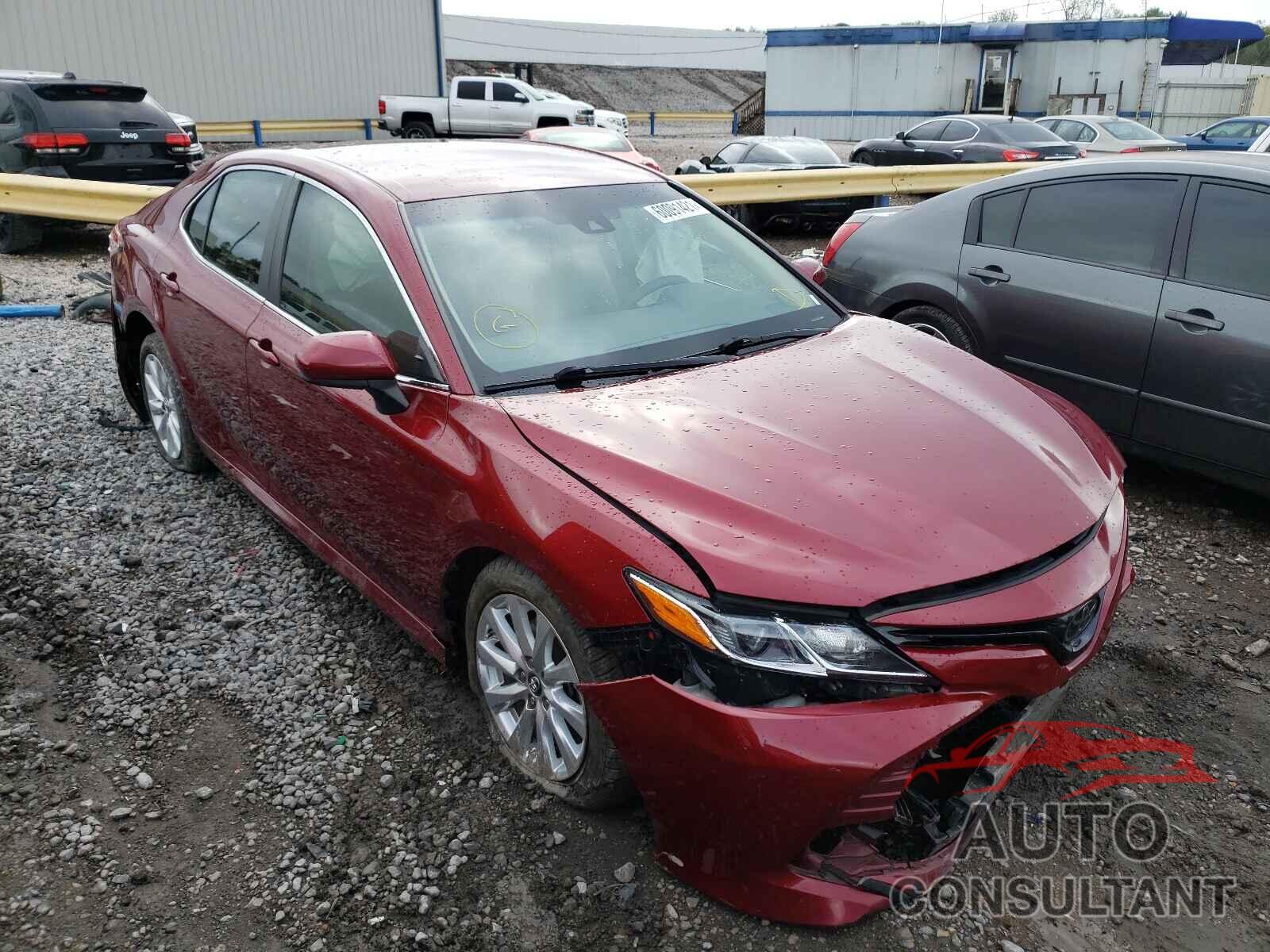 TOYOTA CAMRY 2018 - 4T1B11HK1JU522272