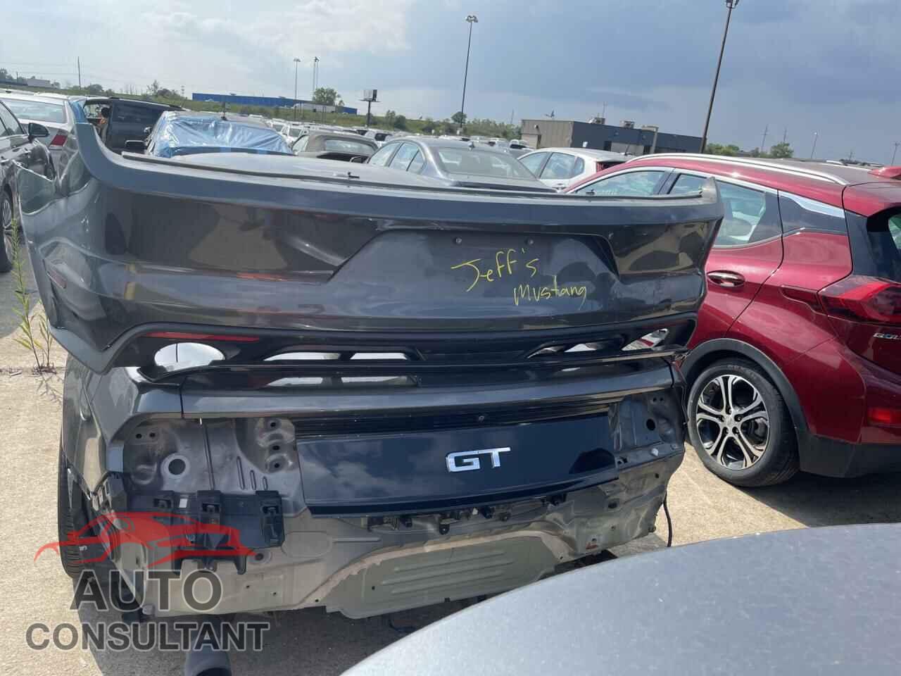 FORD MUSTANG 2017 - 1FA6P8CF8H5271607