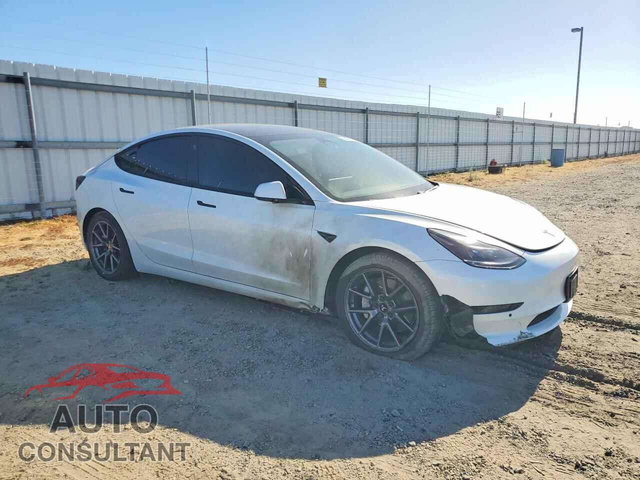 TESLA MODEL 3 2021 - 5YJ3E1EB4MF019432
