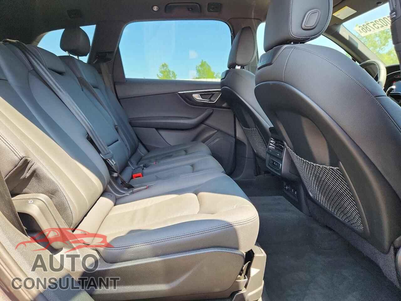 AUDI Q7 2023 - WA1ACBF70PD010522