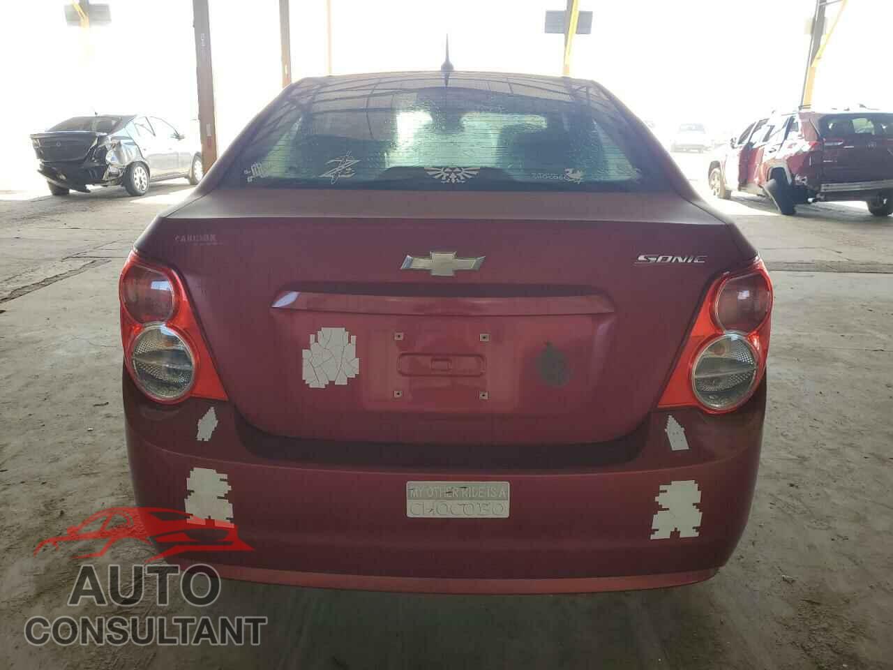 CHEVROLET SONIC 2013 - 1G1JA5SH0D4122043