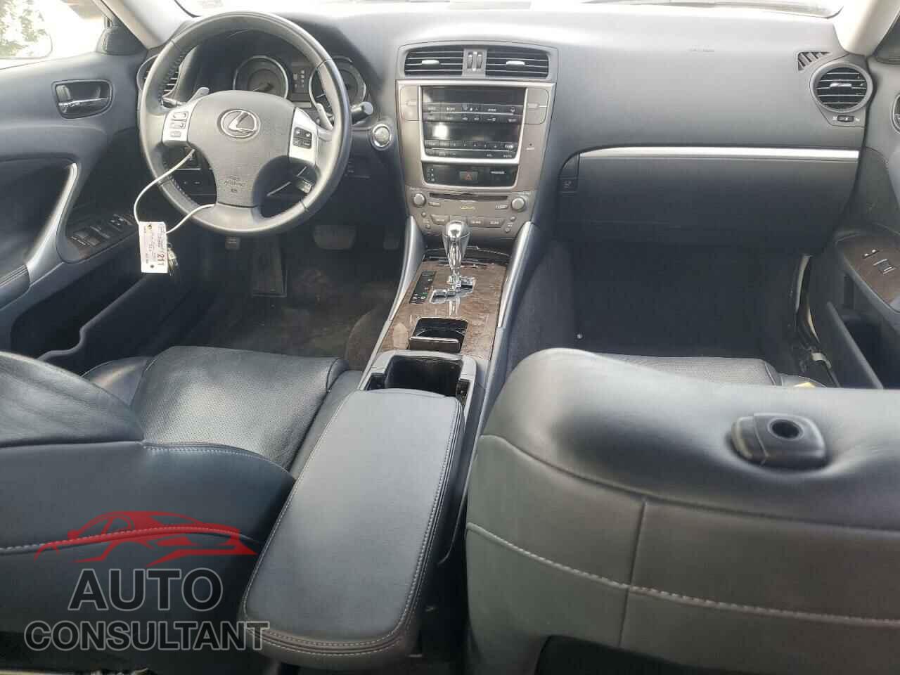 LEXUS IS 2012 - JTHCF5C26C5054737