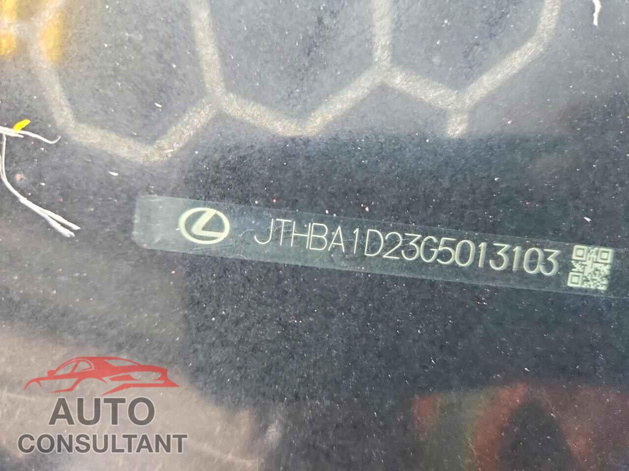 LEXUS IS 2016 - JTHBA1D23G5013103