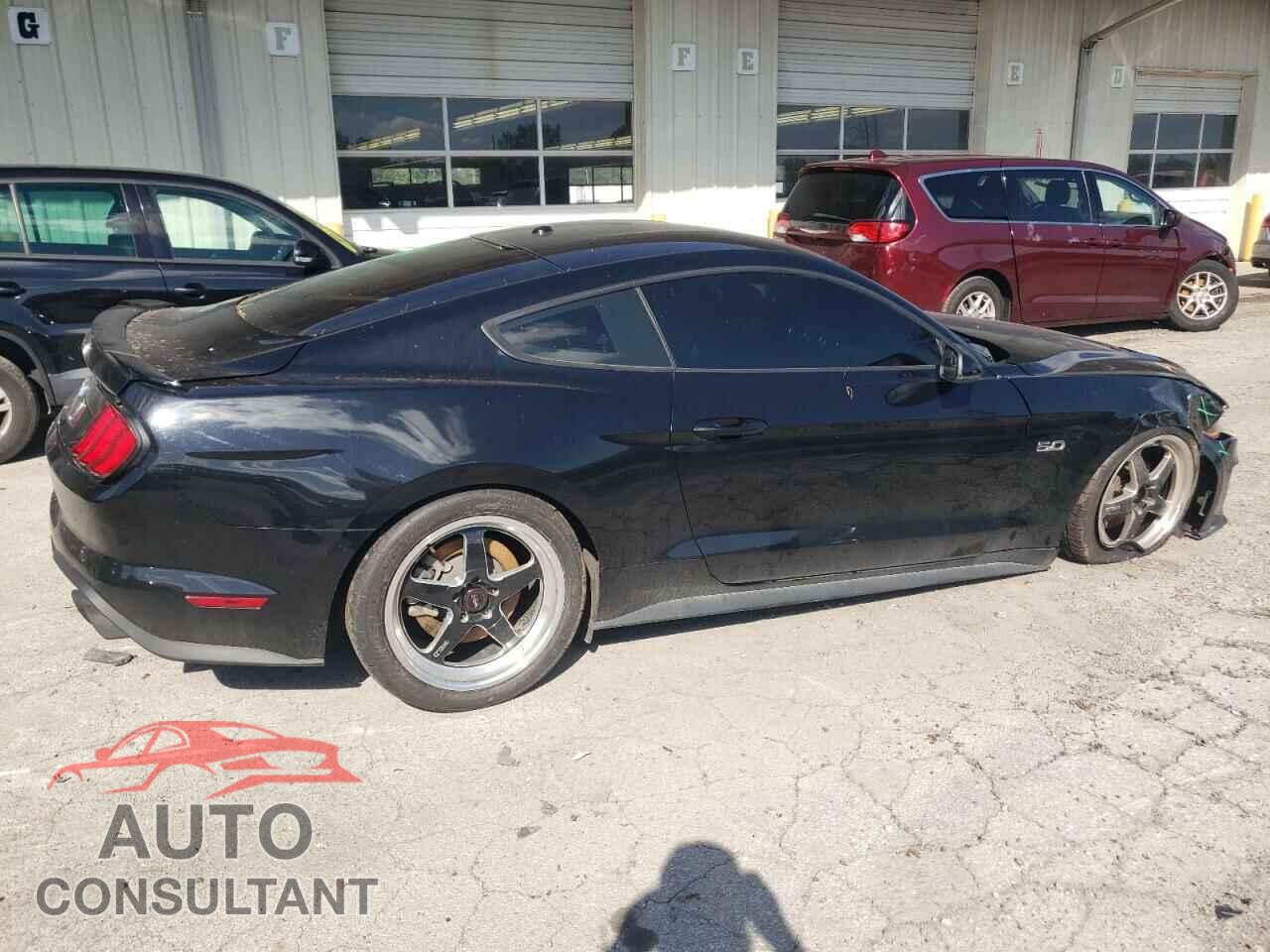 FORD MUSTANG 2020 - 1FA6P8CF9L5131235