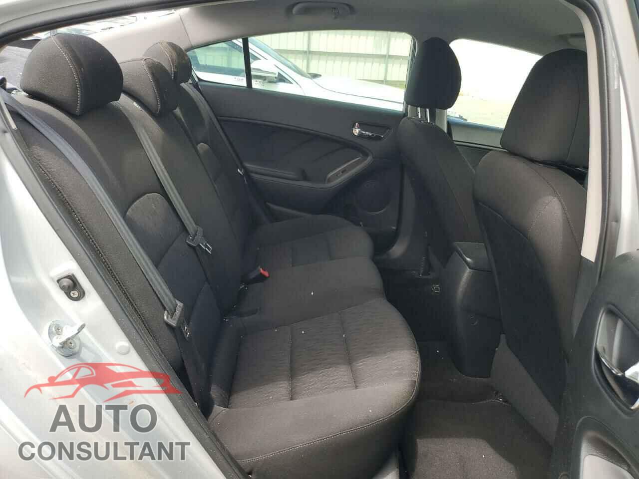 KIA FORTE 2016 - KNAFK4A64G5573038
