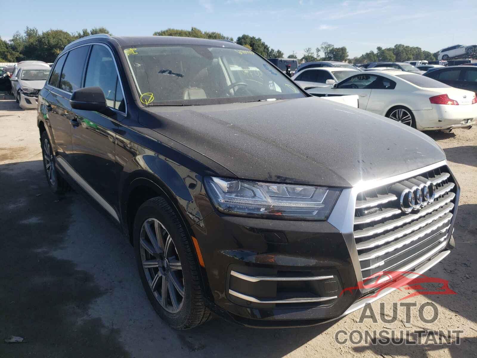 AUDI Q7 2019 - WA1LHAF70KD018133