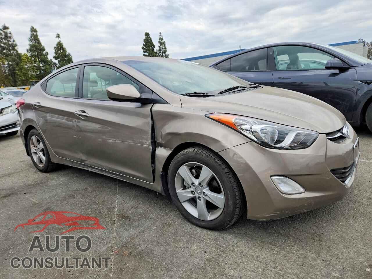 HYUNDAI ELANTRA 2012 - 5NPDH4AE4CH106826