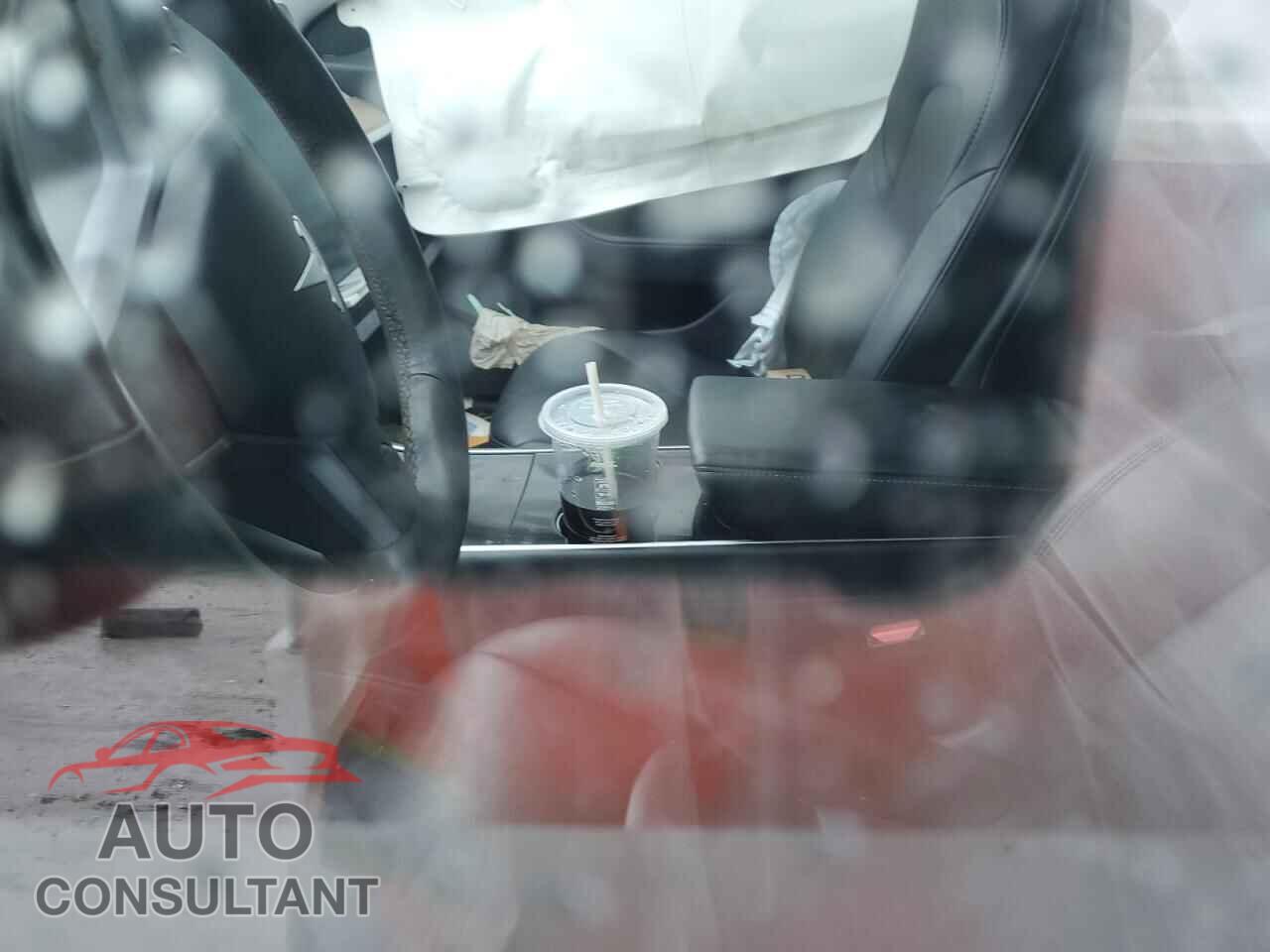 TESLA MODEL 3 2018 - 5YJ3E1EA9JF095215