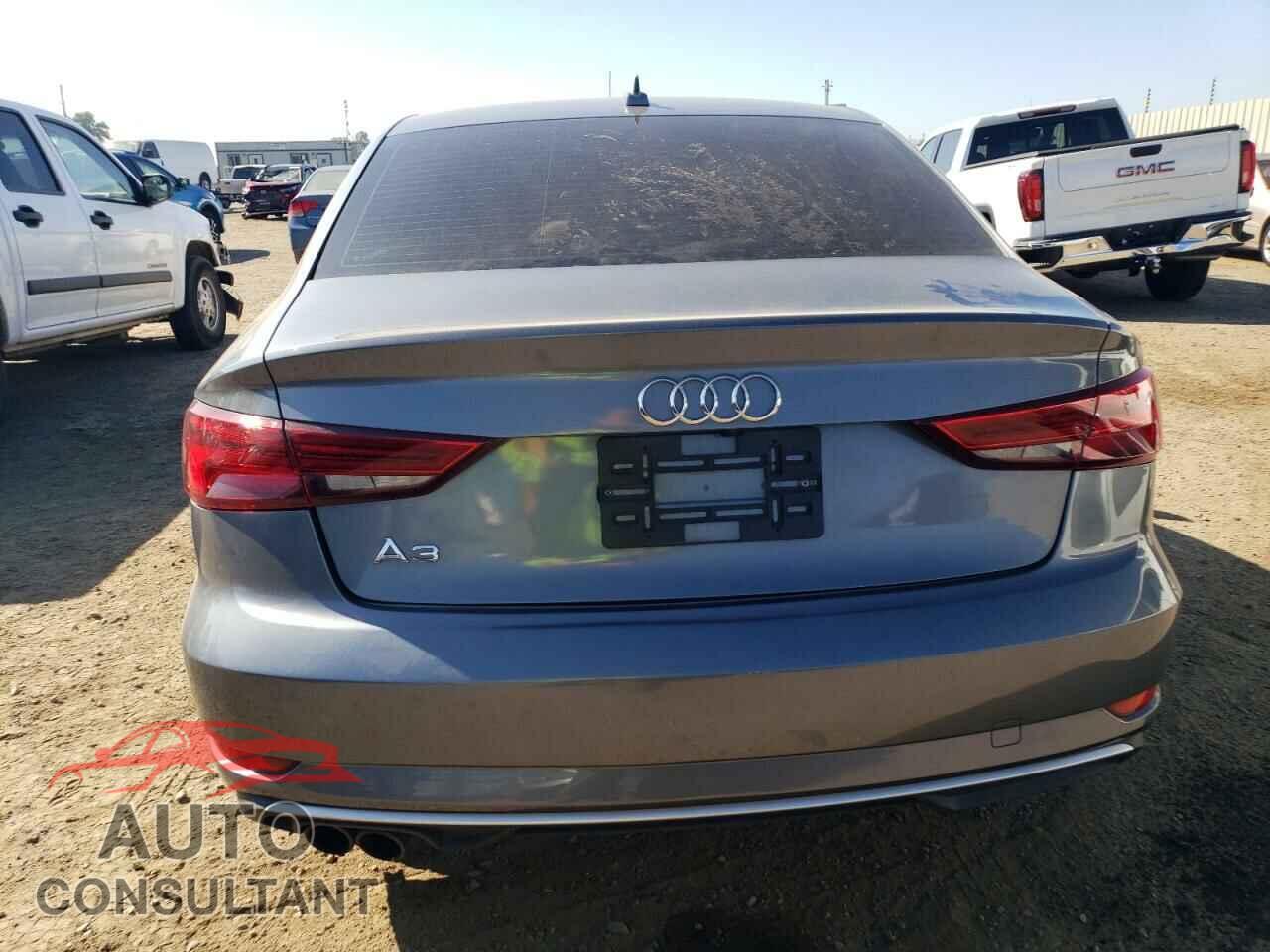 AUDI A3 2018 - WAUAUGFF7J1070357
