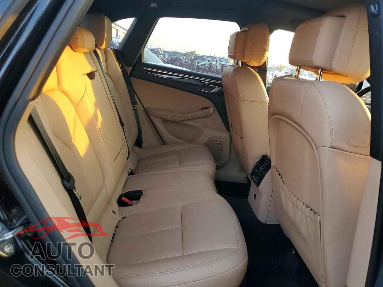 PORSCHE MACAN 2024 - WP1AA2A51RLB00965