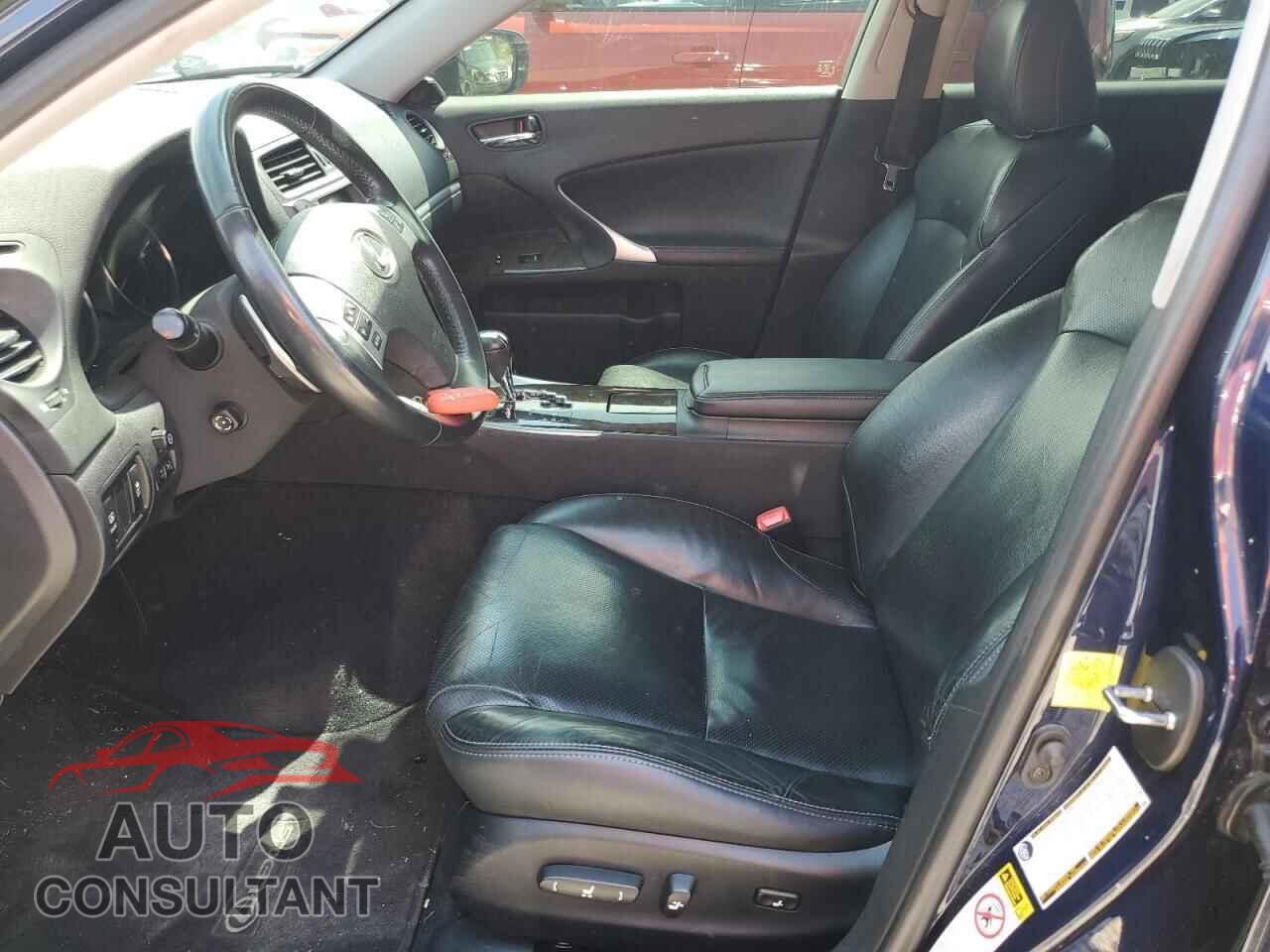 LEXUS IS 2012 - JTHCF5C28C5053234