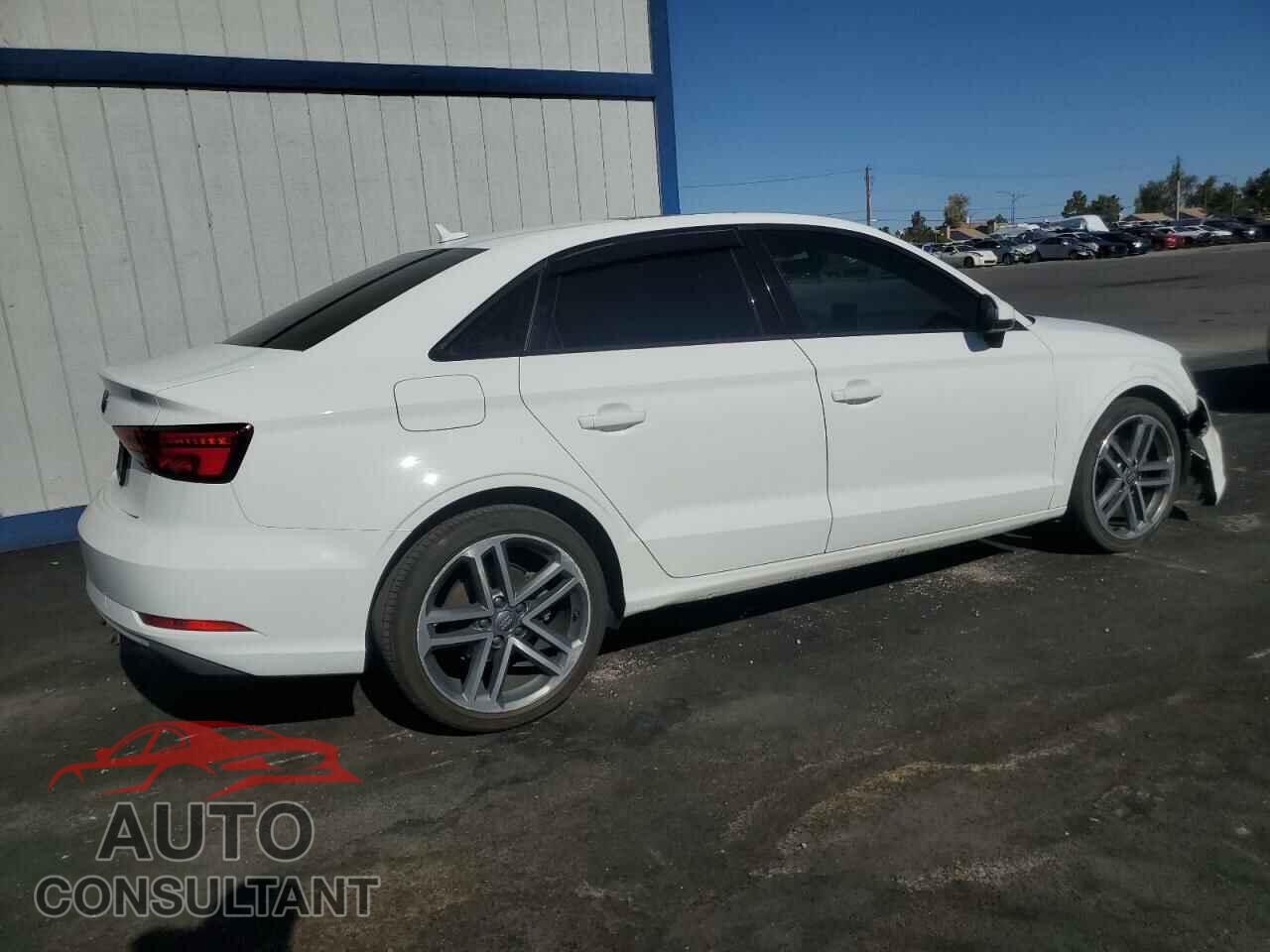 AUDI A3 2018 - WAUAUGFFXJ1024683