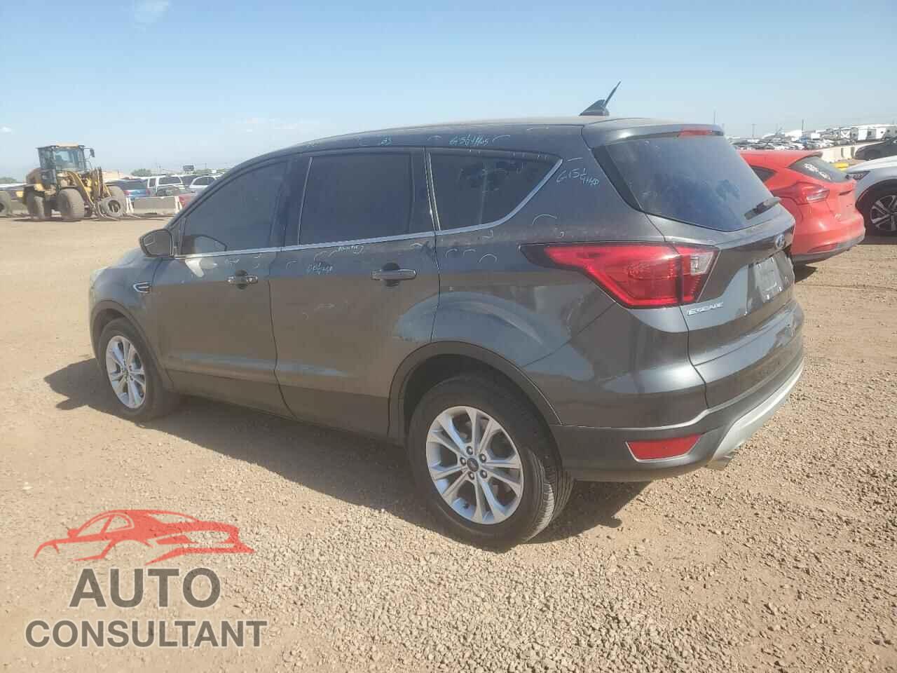 FORD ESCAPE 2019 - 1FMCU0G91KUB33556