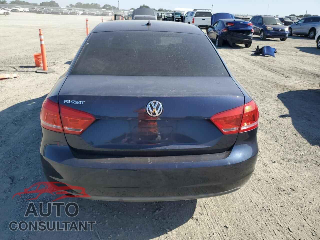 VOLKSWAGEN PASSAT 2012 - 1VWAP7A39CC018899