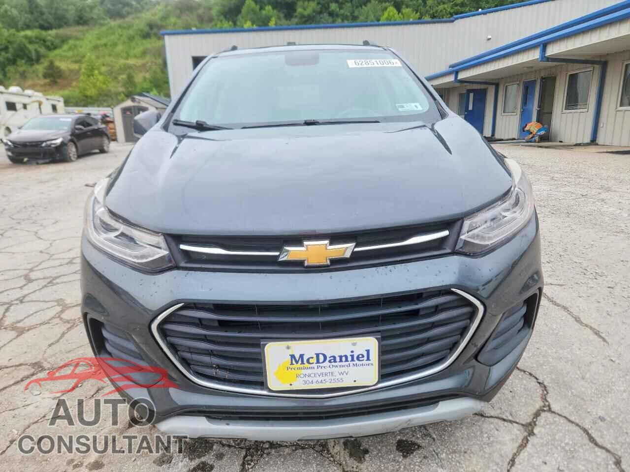 CHEVROLET TRAX 2017 - KL7CJPSB5HB203318