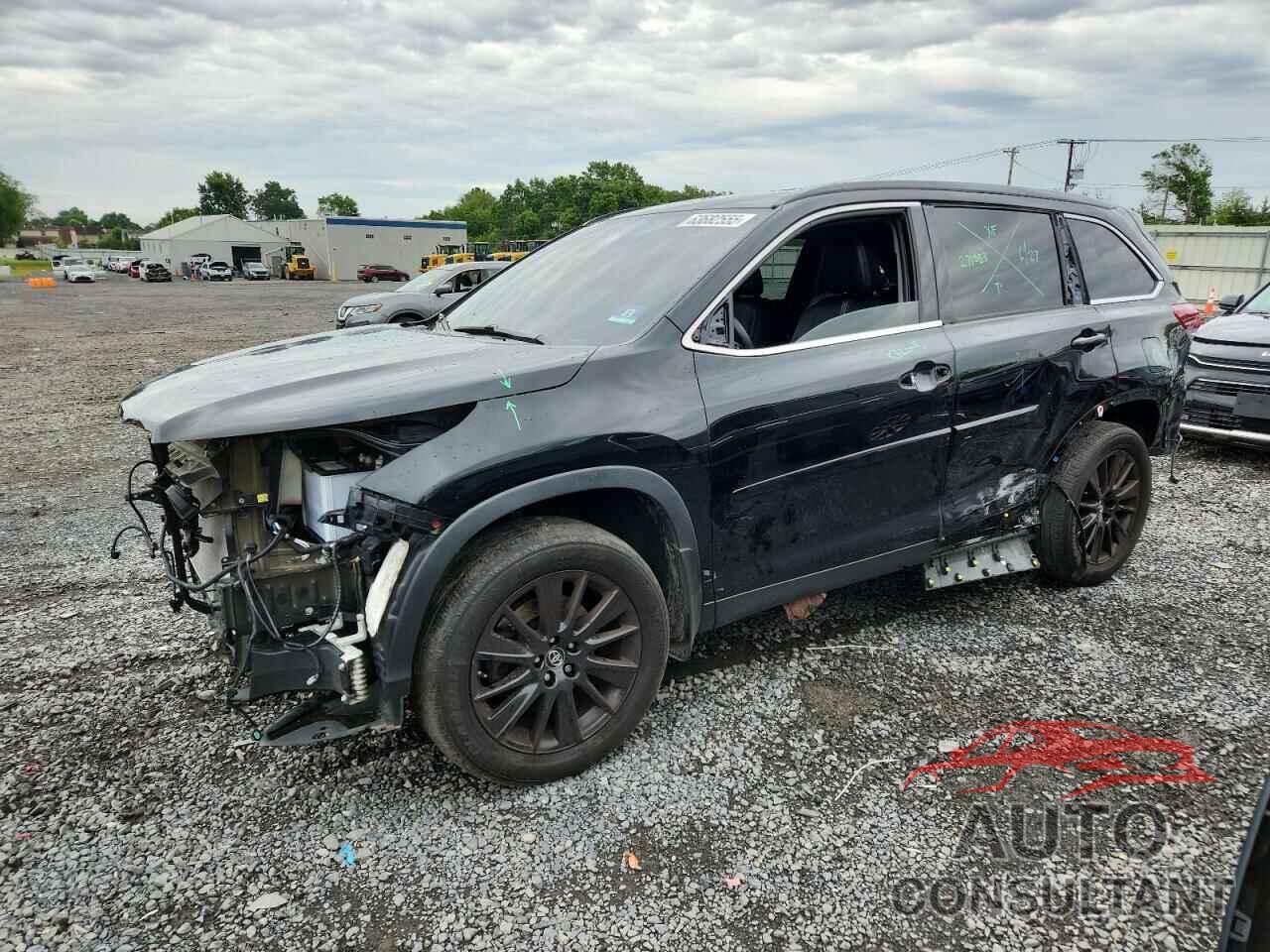 TOYOTA HIGHLANDER 2019 - 5TDJZRFH7KS572226