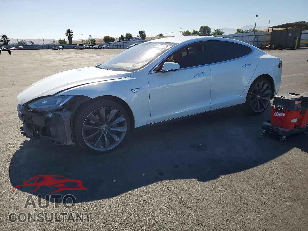 TESLA MODEL S 2014 - 5YJSA1H17EFP28237