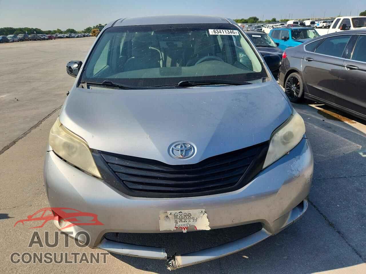 TOYOTA SIENNA 2014 - 5TDZK3DC9ES408024