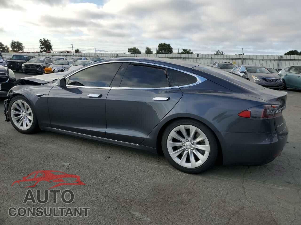 TESLA MODEL S 2017 - 5YJSA1E2XHF232527