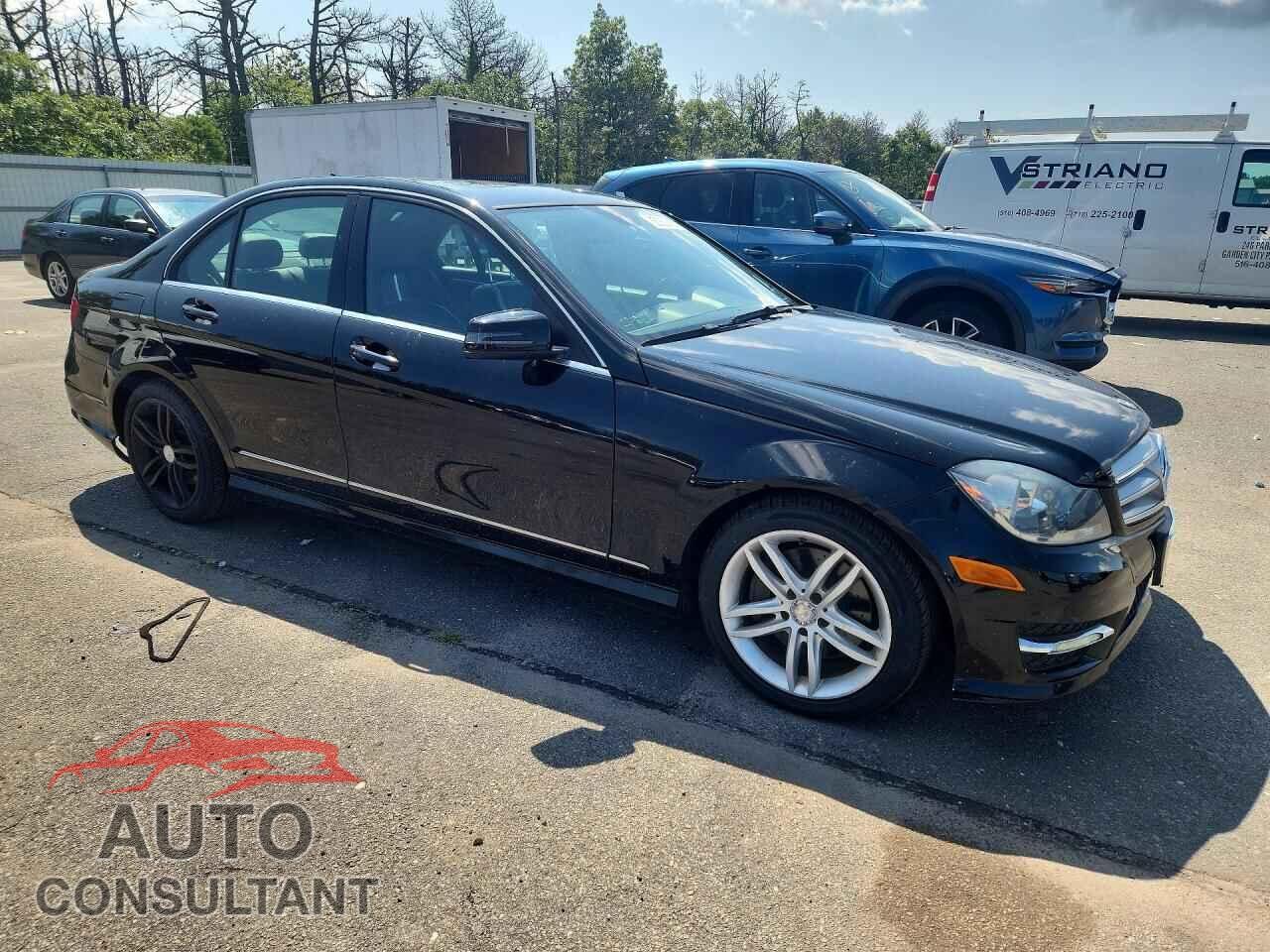 MERCEDES-BENZ C-CLASS 2013 - WDDGF8AB2DA837589