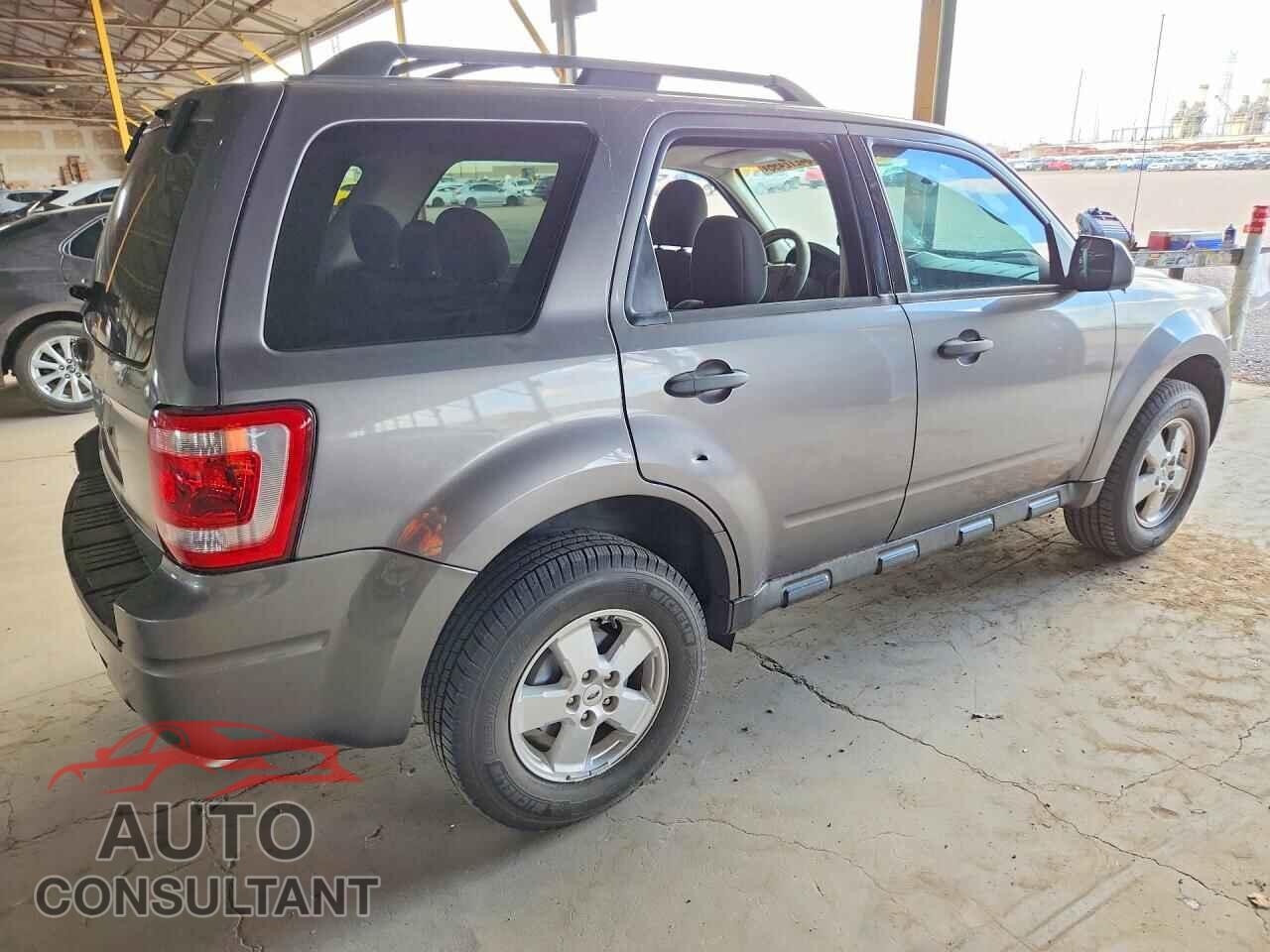 FORD ESCAPE 2009 - 1FMCU03749KA08724