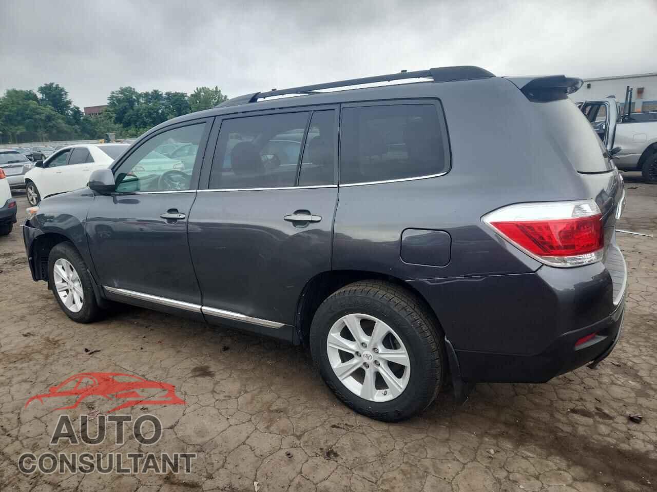 TOYOTA HIGHLANDER 2011 - 5TDBK3EH0BS065322