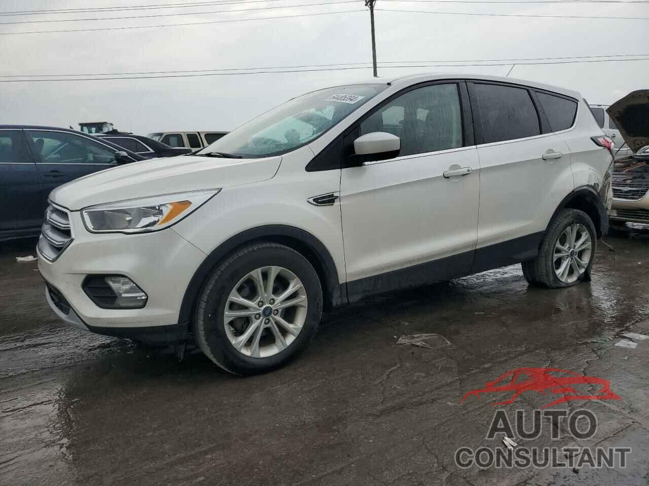 FORD ESCAPE 2017 - 1FMCU0GD6HUD08915