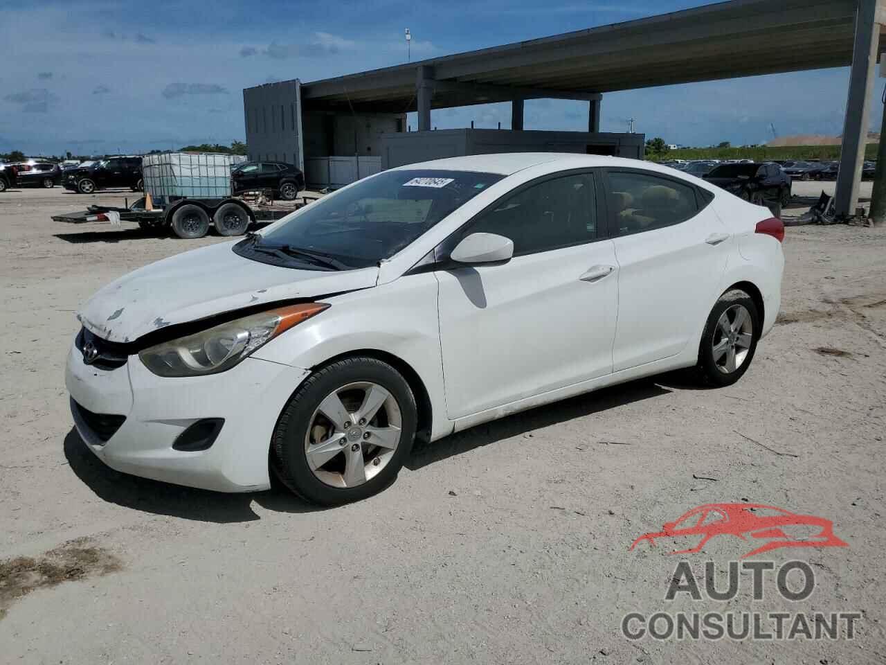 HYUNDAI ELANTRA 2013 - 5NPDH4AE3DH310549